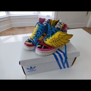 (SOLD) Adidas Originals Jeremy Scott  2NE1 Wings Hightops